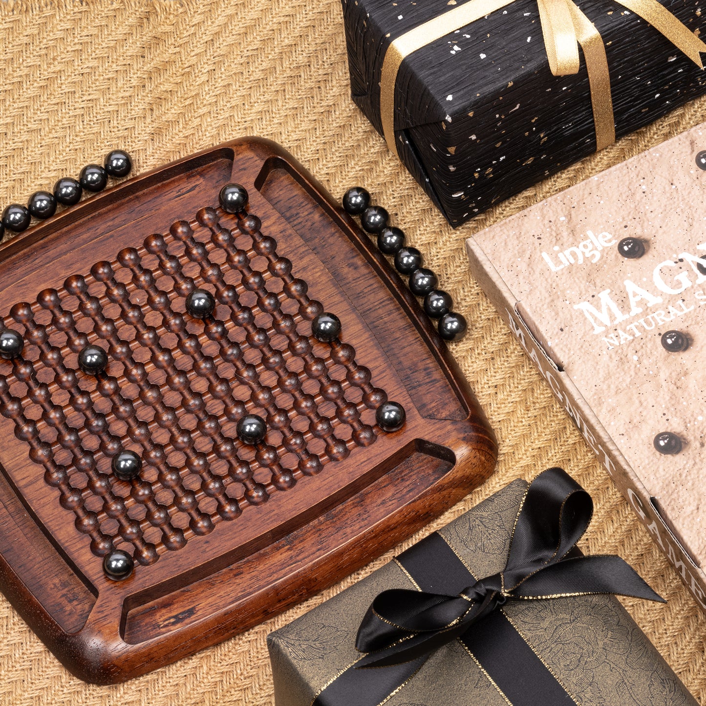 Lingle Deluxe Wooden Magnetic Game